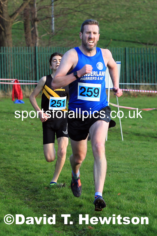 Senior mens 2022 Birtley Cross Country Relays. Photo: David T. Hewitson/Sports for All Pics